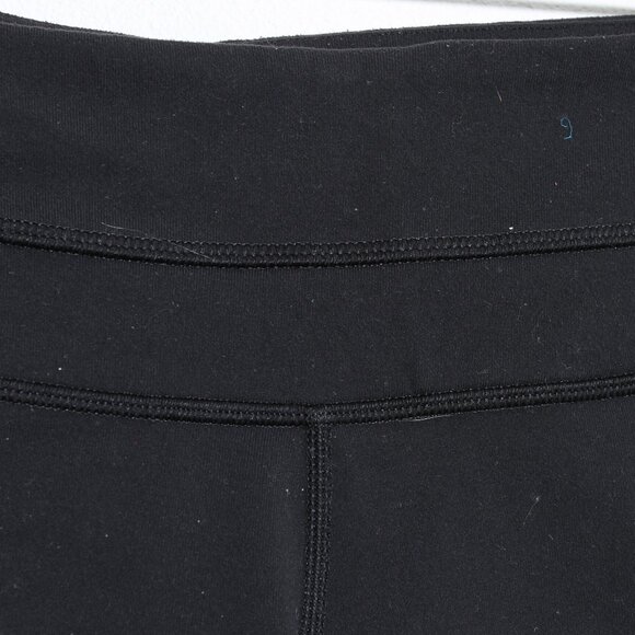 Lululemon Reverse Groove Short (Regular) Black Luon Mid-Rise Biker Size 6 - Picture 8 of 16